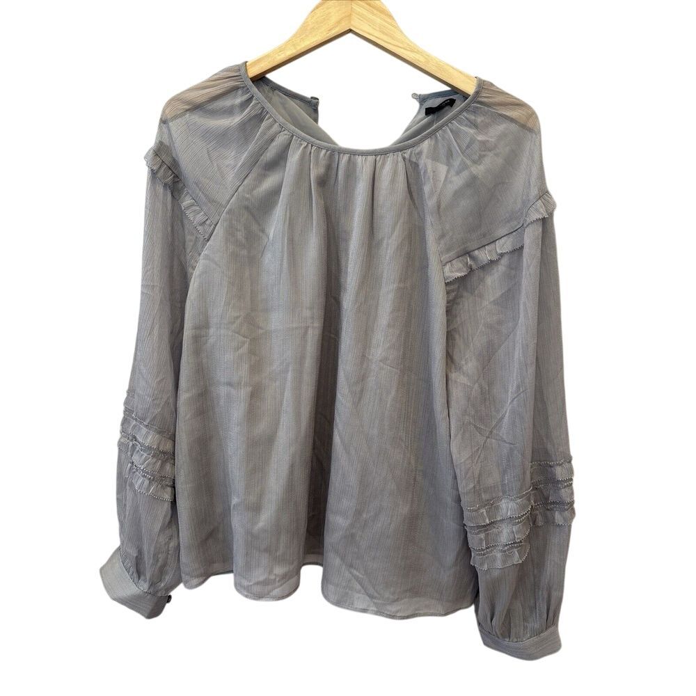 NWT Ann Taylor Coastal Gray Keyhole Button Back Tier Ruffle Sleeve‎ Blouse Large